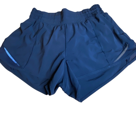 lululemon athletica Pants - Lululemon Black Hotty Hot Shorts Women’s Size 4